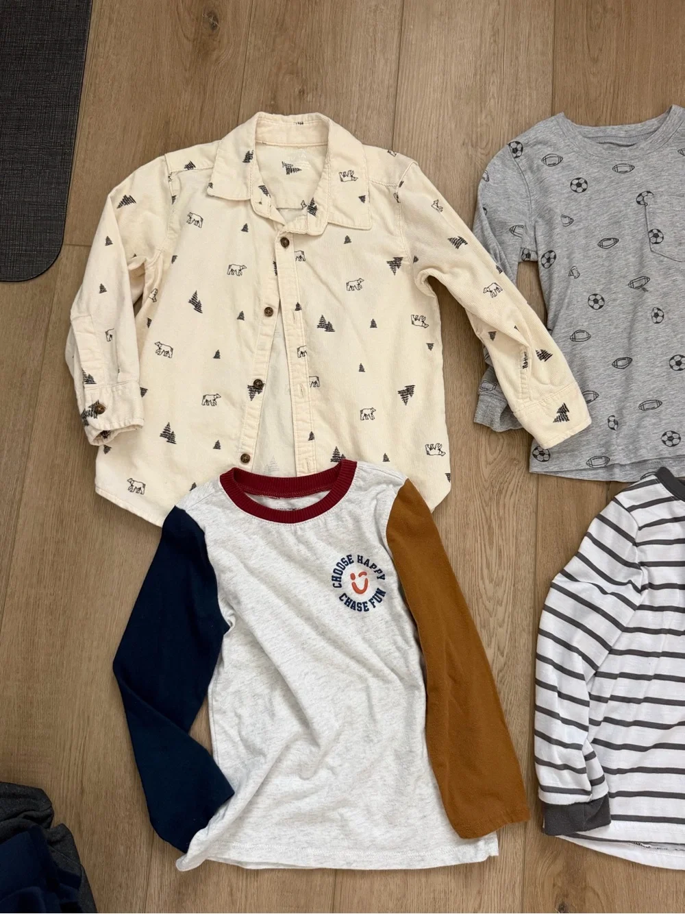 4T Boys Clothing Bundle Lot- Tops and bottoms